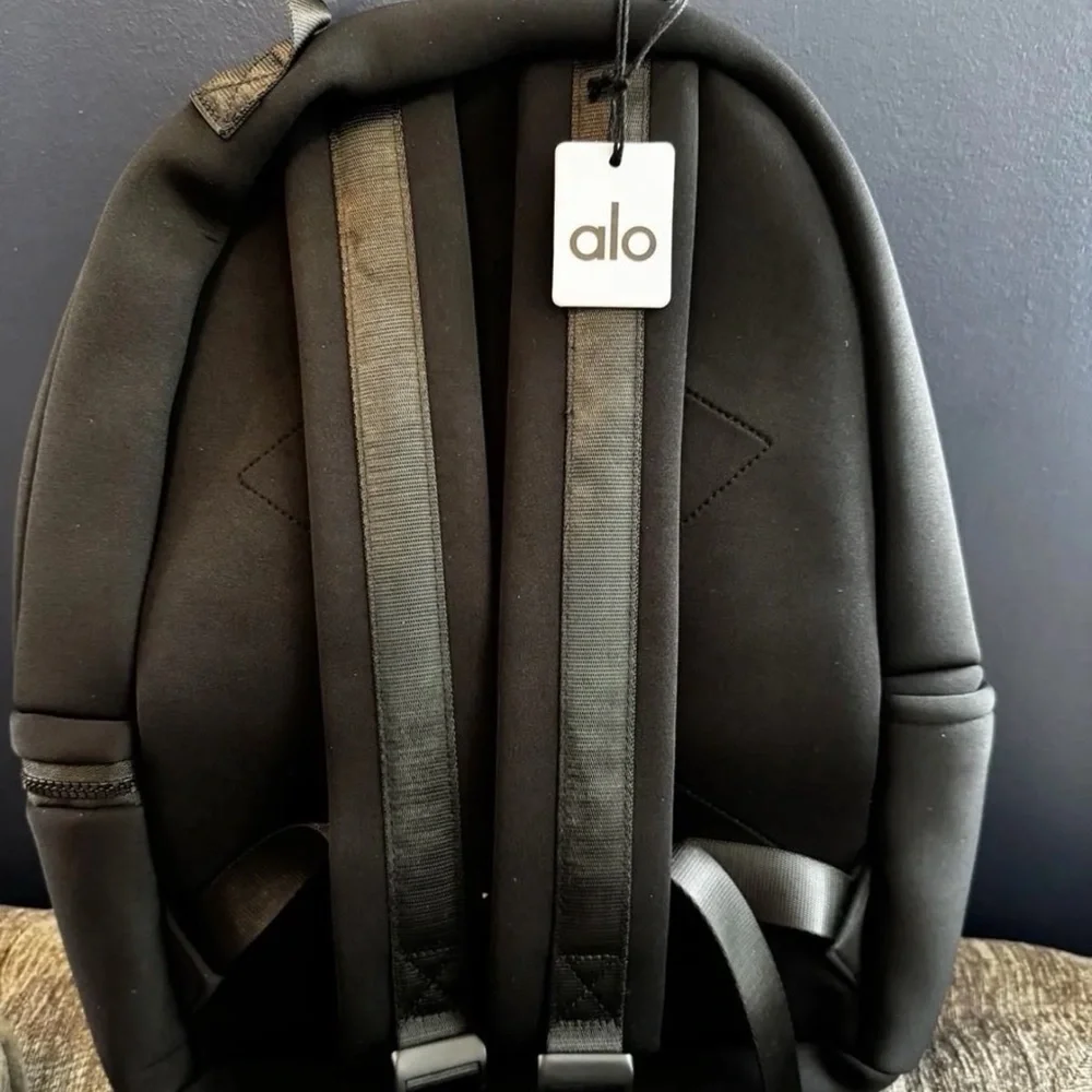ALO Yoga Classic Black Backpack with Detachable Pouch - Picture 2 of 5